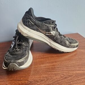Saucony Powerrun  Omni 20 Size 11